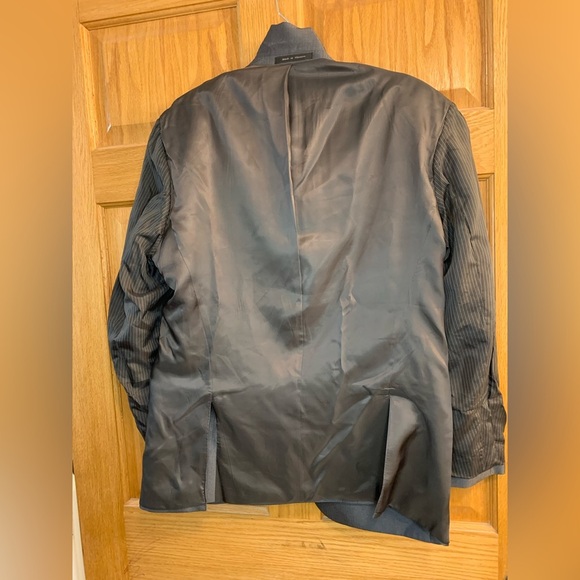 Calvin Klein Men's Sport Coat Blazer Two Button Gray Herringbone Poly Blend 40S - Picture 4 of 8